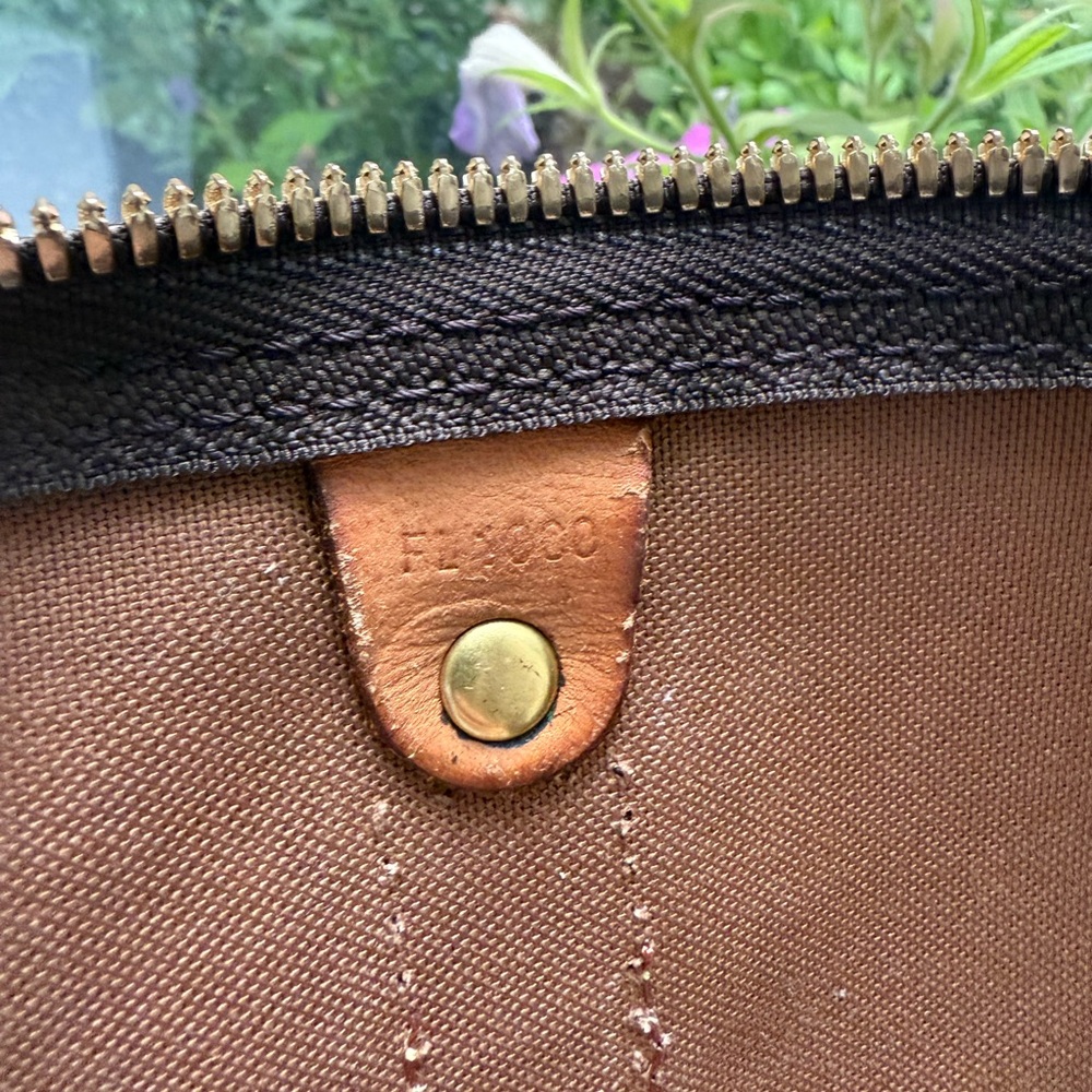 Authentic Louis Vuitton Keepall 50 - Picture 5 of 11